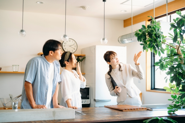 スリム型？ブーツ型？キッチンの間取りに合うレンジフードの選び方